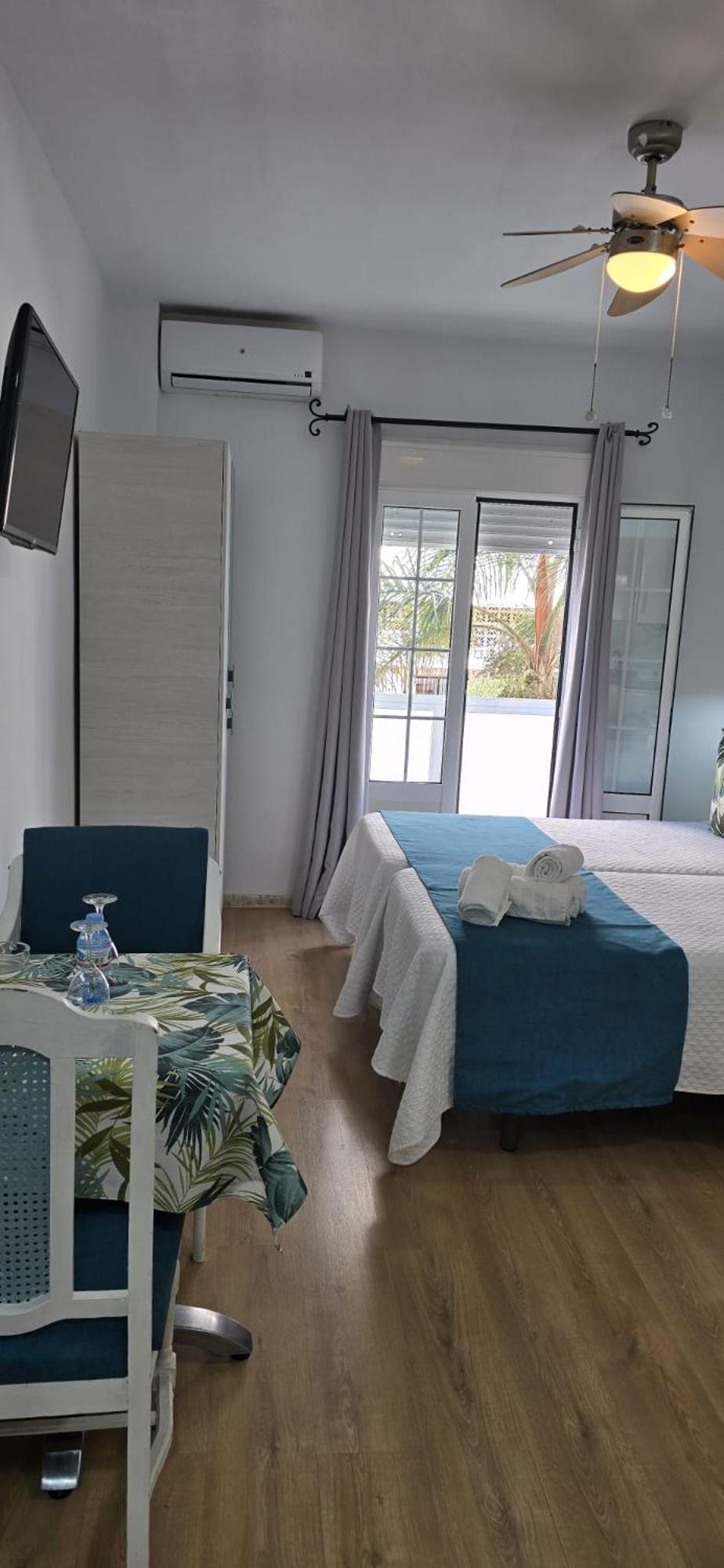 Candisol Cozy Inns Torremolinos Exterior foto