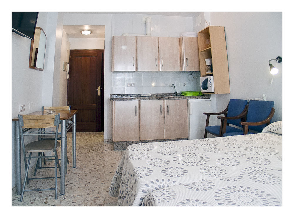 Candisol Cozy Inns Torremolinos Exterior foto